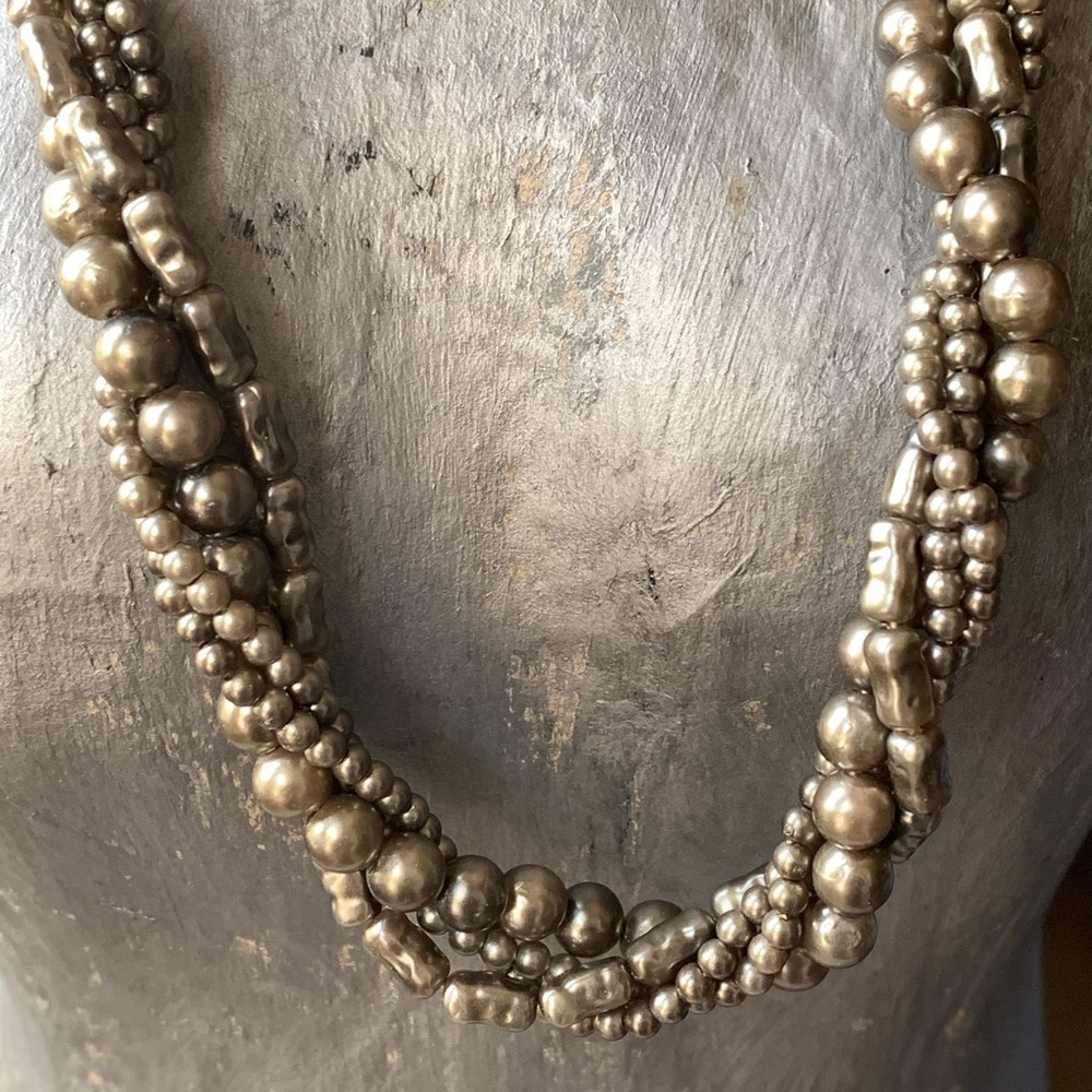 Vintage Estate Faux Pearl Dark Metallic Looking Gray Taupe Necklace Box Clasp